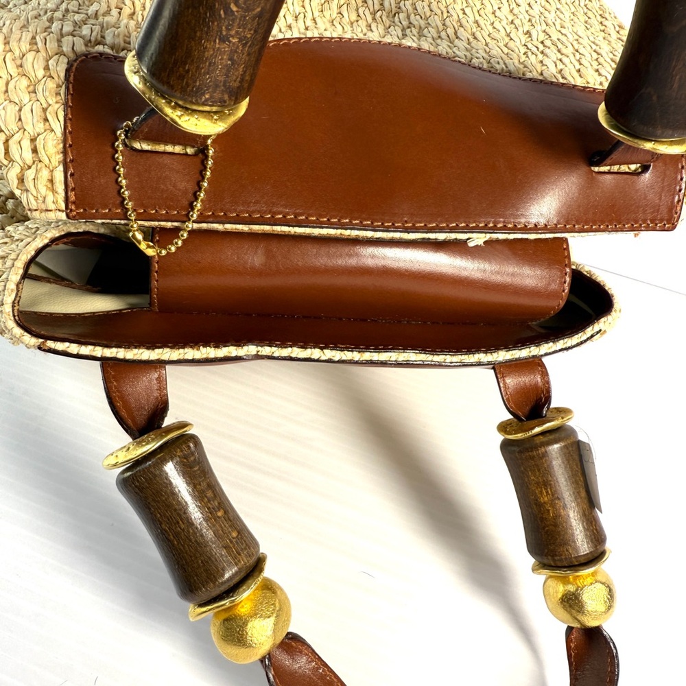 Carla Marchi Woven Raffia and Leather Handbag with wood  gold-tone hardware. - Picture 8 of 14